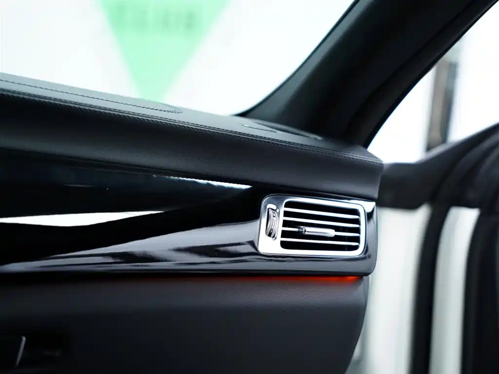 Mercedes-Benz CLS AMG 2015 AMG CLS 63 4MATIC фото 49