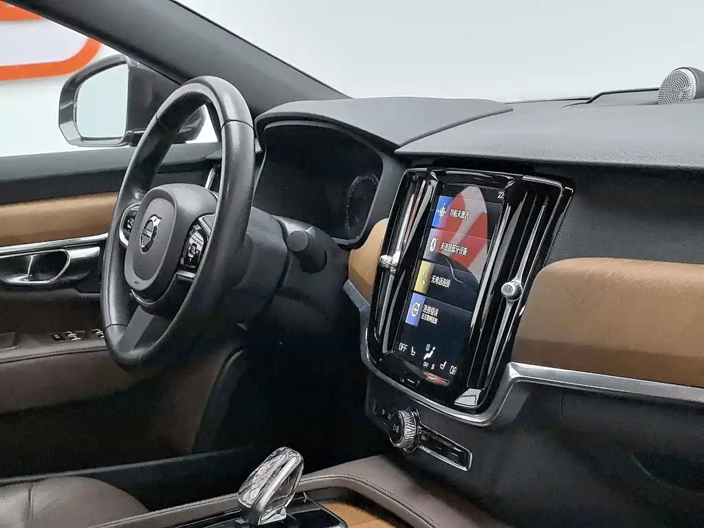 Photo 22 - Volvo S90