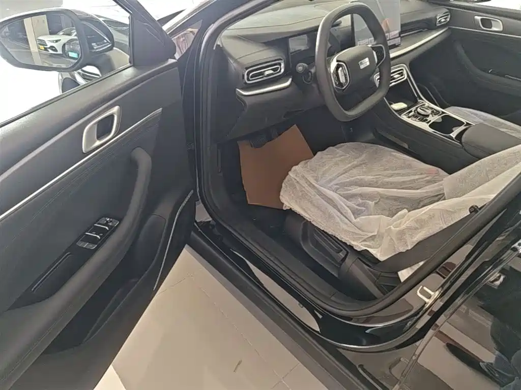 Geely Galaxy Galaxy Stellar 6 2025 60km Voyager Edition фото 16