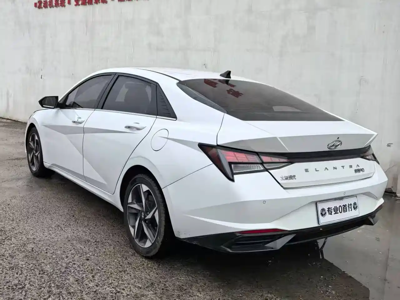 Hyundai Elantra 2023 Model 1.5L CVT LUX Premium Edition фото 7