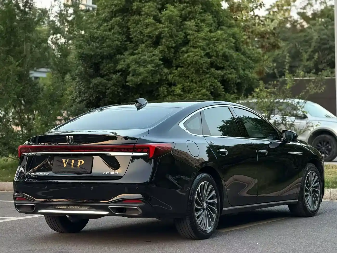 Buick LaCrosse 2023 28T Premium Edition фото 8