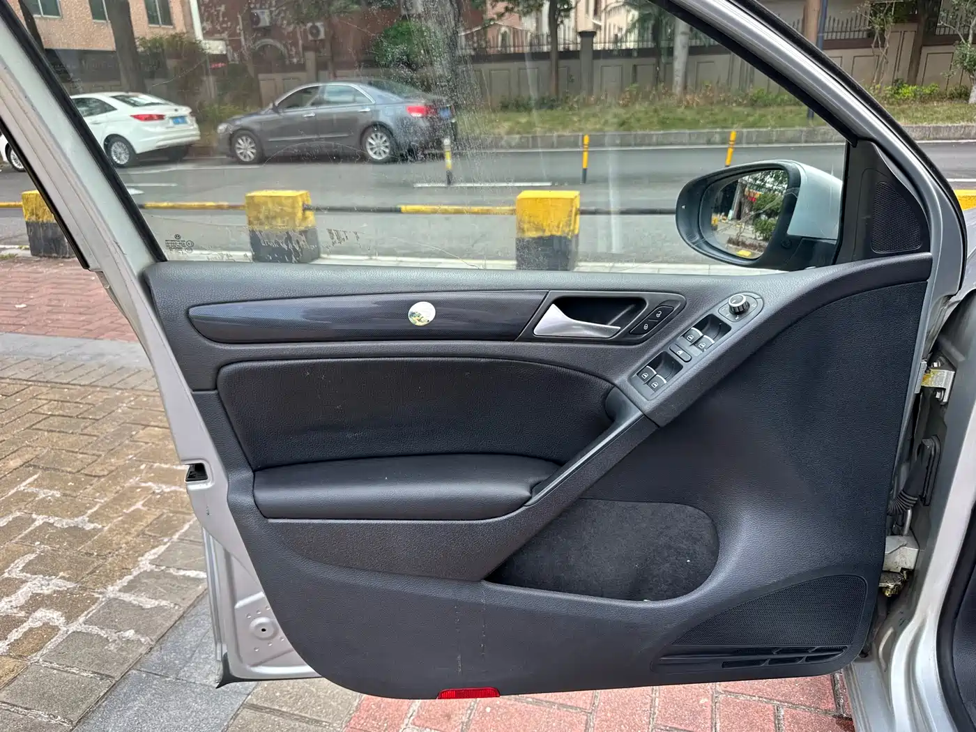 Volkswagen Golf 2011 1.4TSI Auto Comfort фото 11