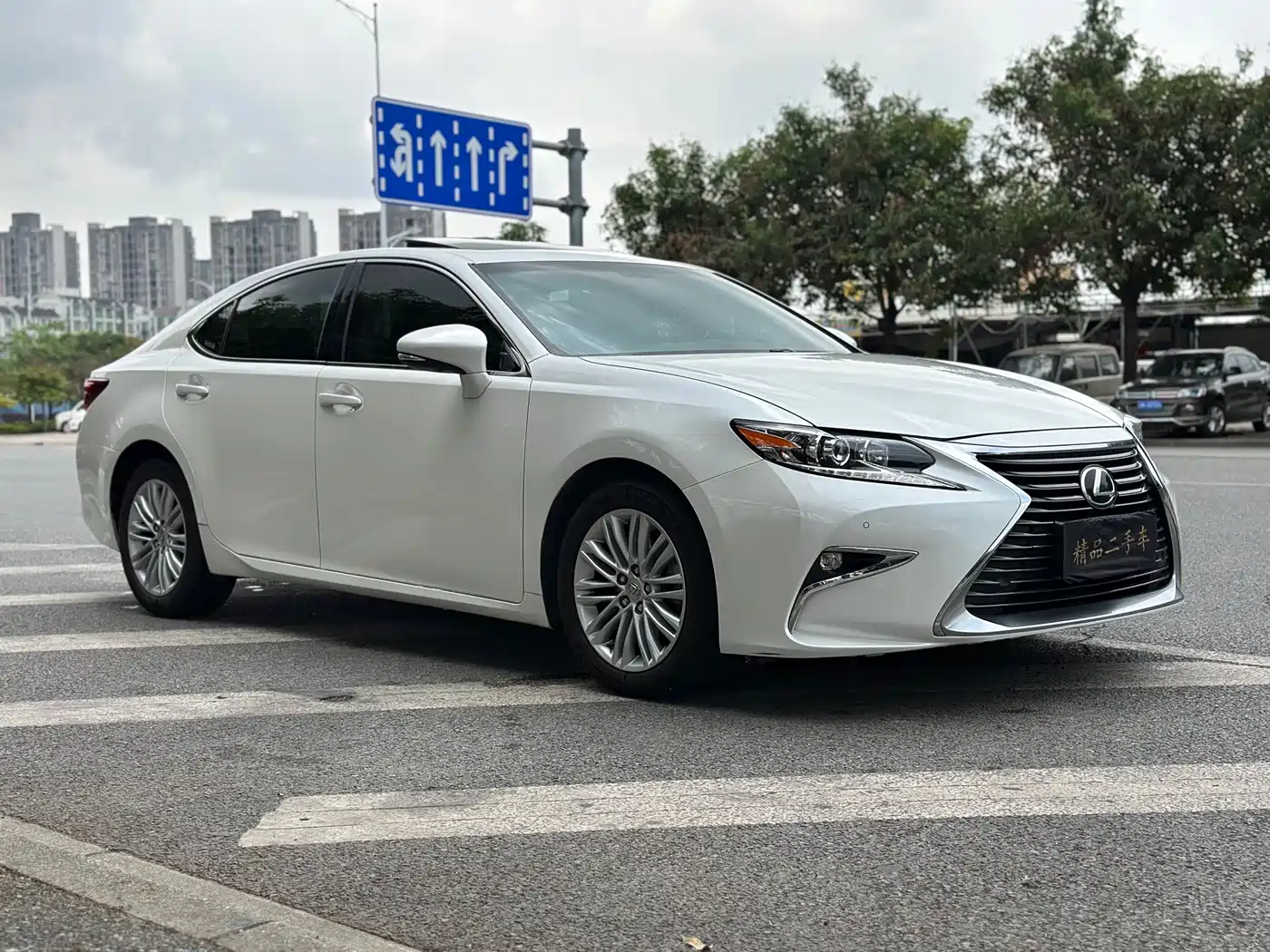 Lexus ES 2015 200 Elite Edition фото 3