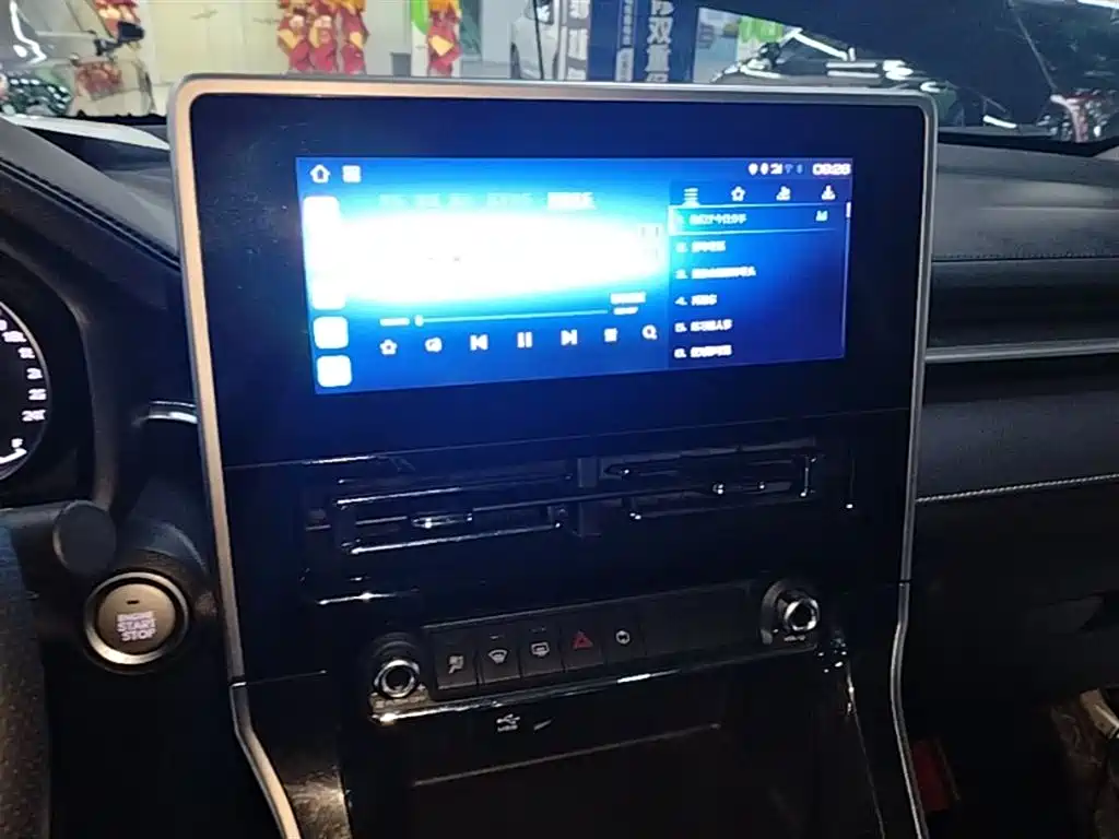 Haval M6 2023 PLUS 1.5T DCT Luxury Smart Connect фото 13