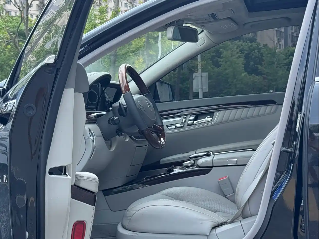 Mercedes-Benz S-Class 2011 2010 S 600 L