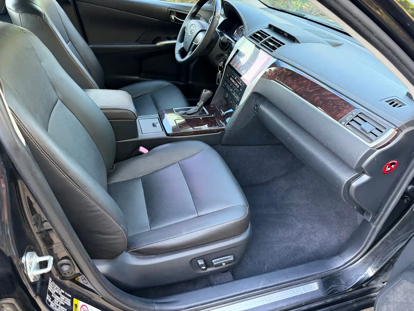 Фото 7 - Toyota Camry