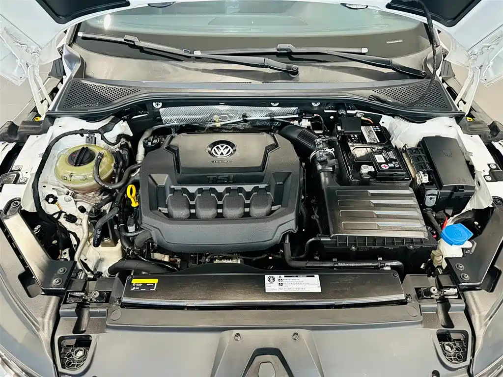 Volkswagen FAW-Volkswagen CC 2019 330TSI Charm Edition China VI фото 9