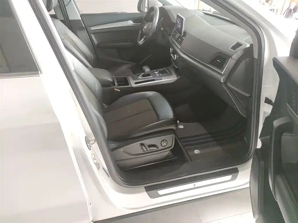 Audi Q5L 2018 45 TFSI Exclusive Fashion (China V) фото 25