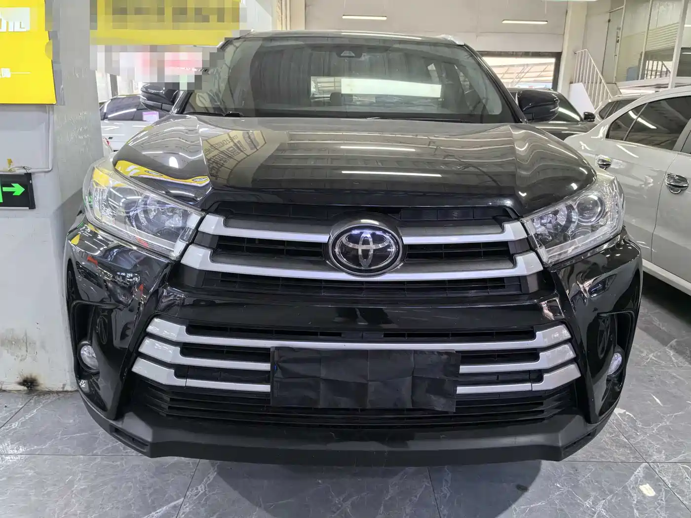 TOYOTA HIGHLANDER