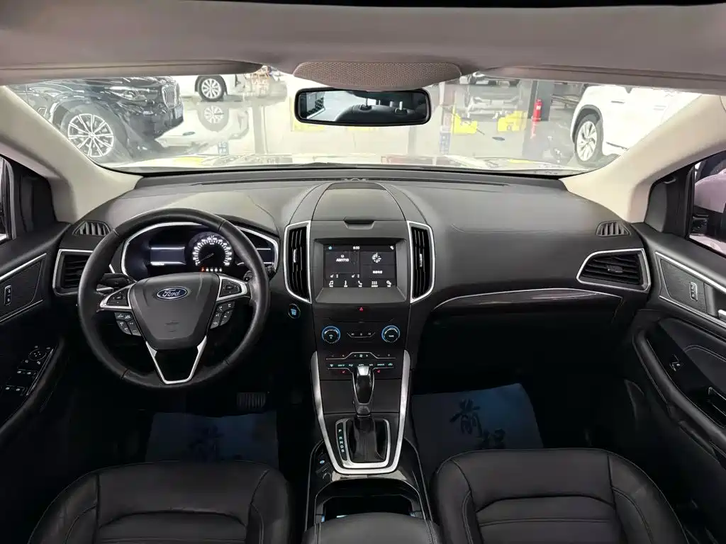 Ford Edge 2017 2016 EcoBoost 245 2WD Luxury 7-Seater
