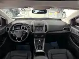 Фото 4 - Ford Edge