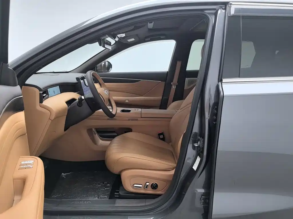 Dongfeng Aeolus L8 2025 2025 Plug-in Hybrid