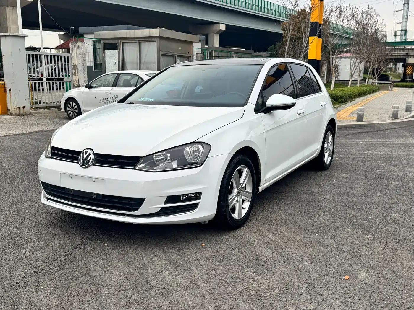 Volkswagen Golf 2014 1.4TSI Automatic Comfort фото 3