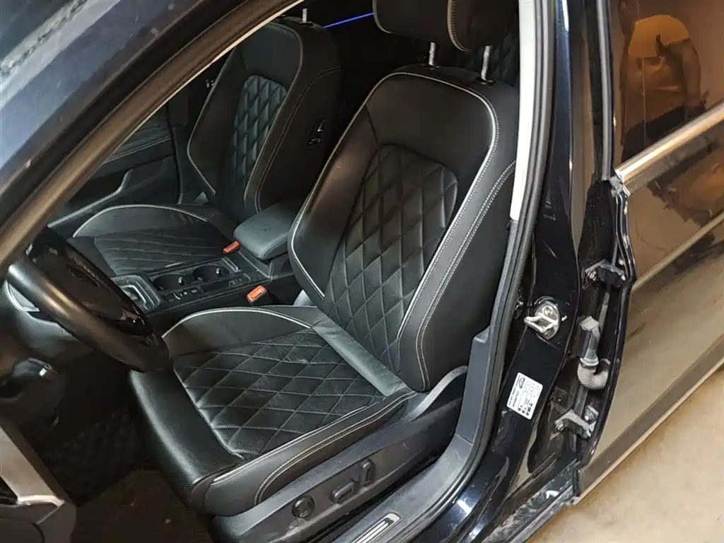Volkswagen Magotan GTE Plug-in Hybrid 2020 GTE Luxury фото 15