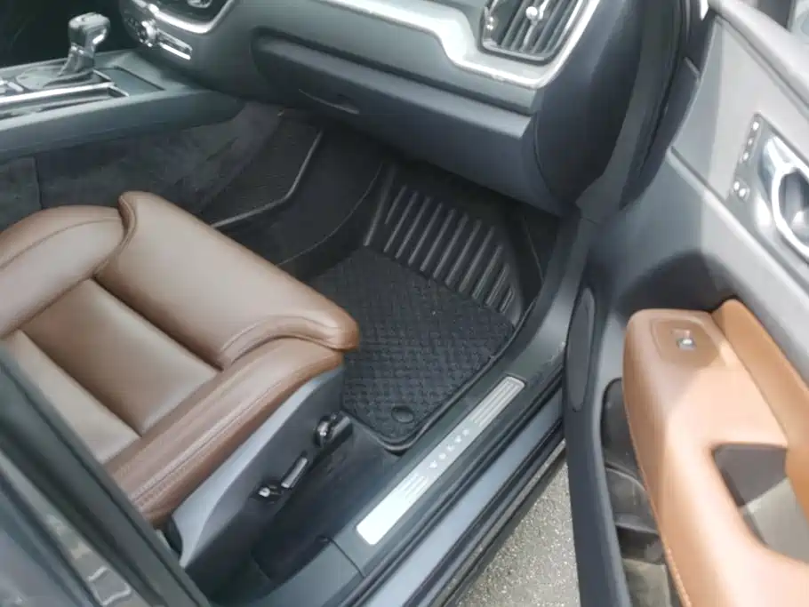 Photo 8 - Volvo XC60