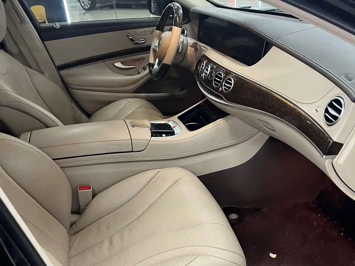 Фото 9 - Mercedes-Benz S-Class