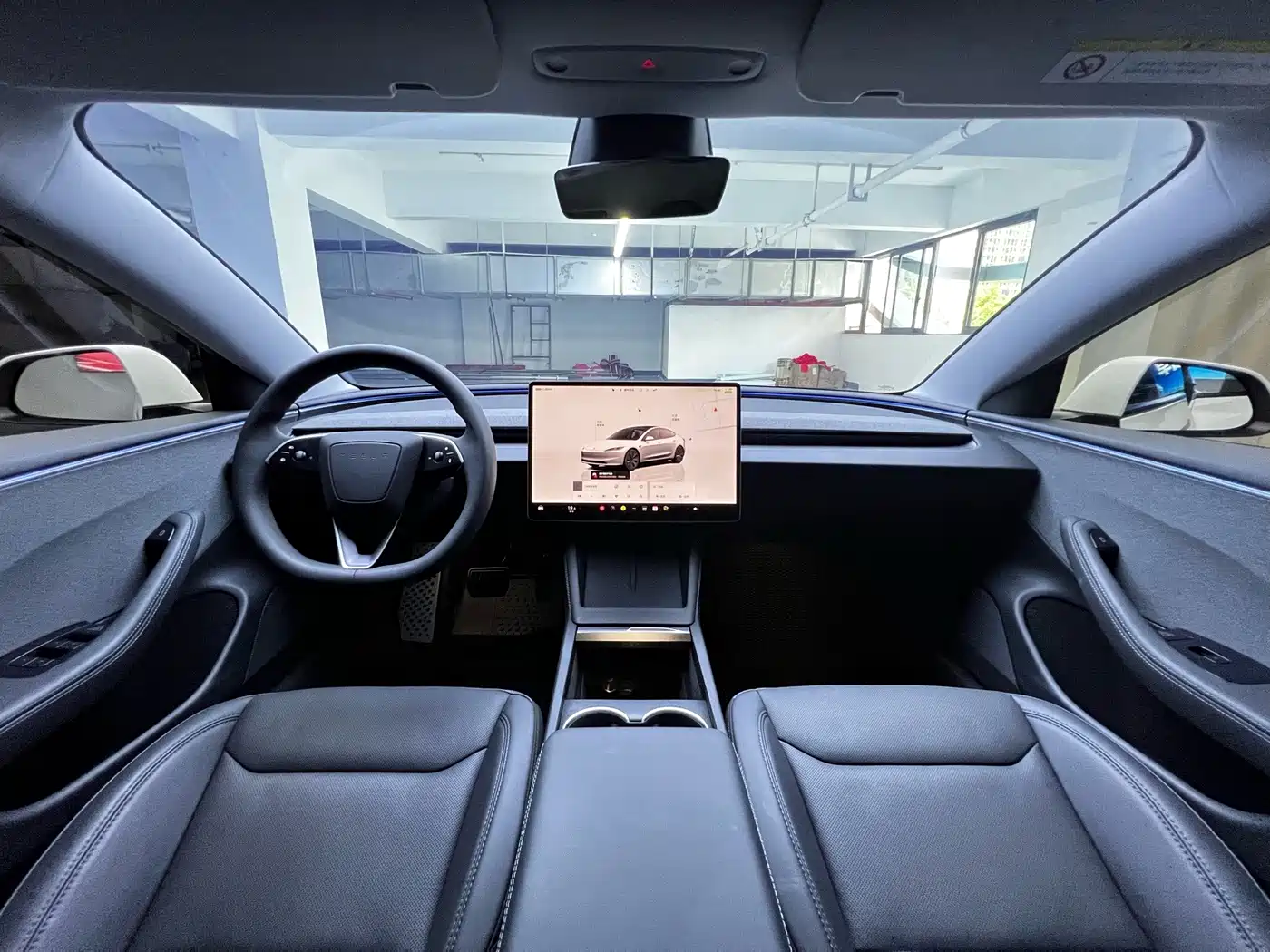 Фото 6 - Tesla Model 3