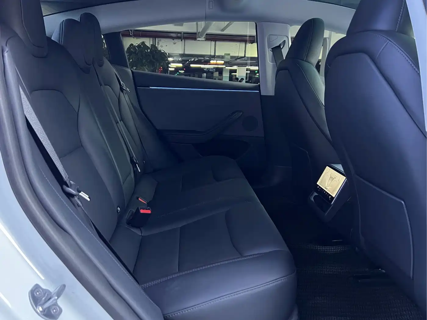 Фото 5 - Tesla Model 3