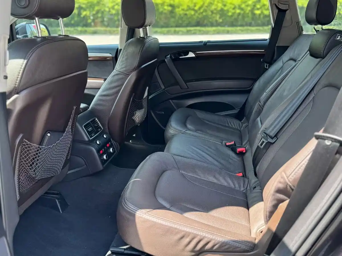 Фото 6 - Audi Q7