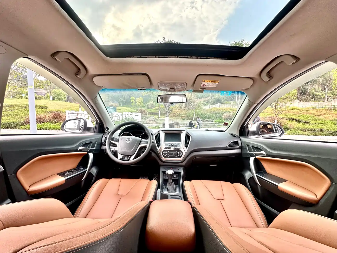 MG GT 2018 2016 Model 1.5T Automatic Premium Luxury Edition
