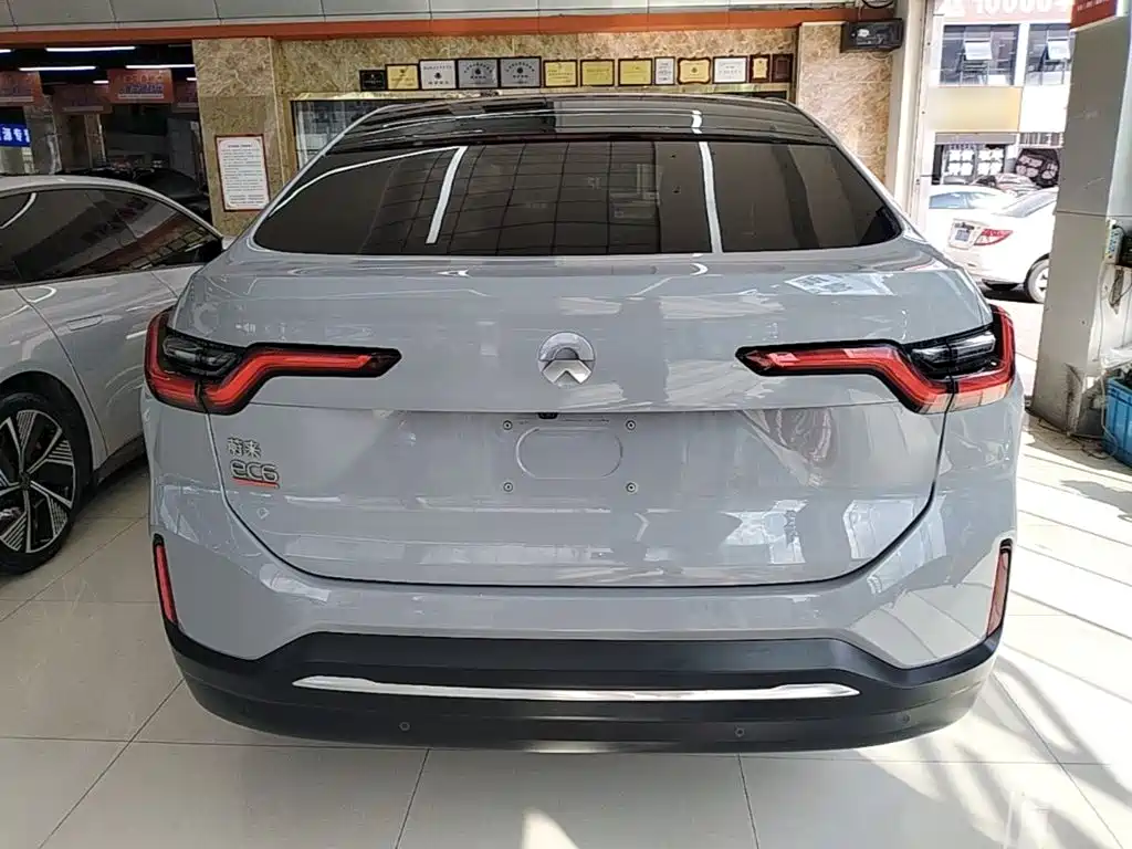 Фото 6 - NIO EC6