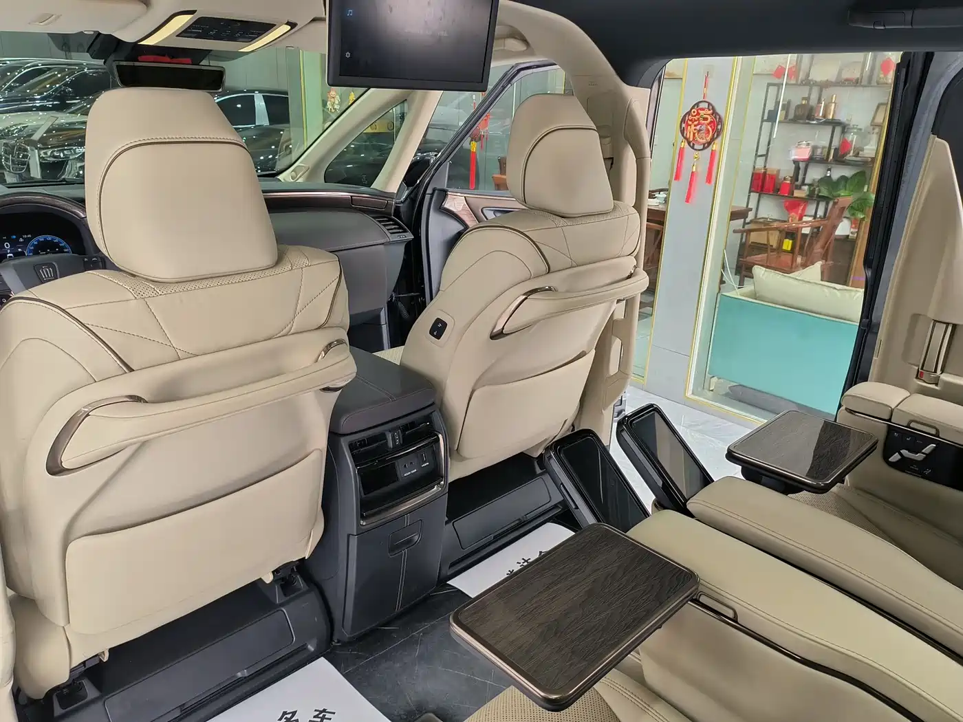 Toyota Vellfire 2023 2024 Crown Hybrid 2.5L Executive Premium Edition
