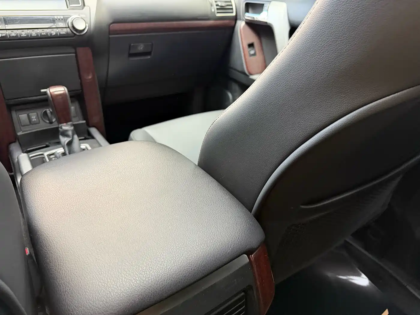 Toyota Prado 2014 4.0L Automatic TX-L фото 27