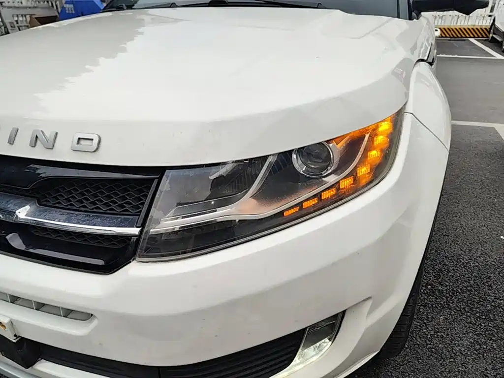 Landwind X7 2015 2015 2.0T Panorama Premium
