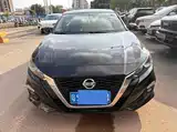 Photo 2 - Nissan Teana