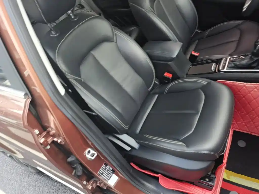 Roewe RX3 2020 2020 1.6L CVT 4G Ultra Comfort Flagship
