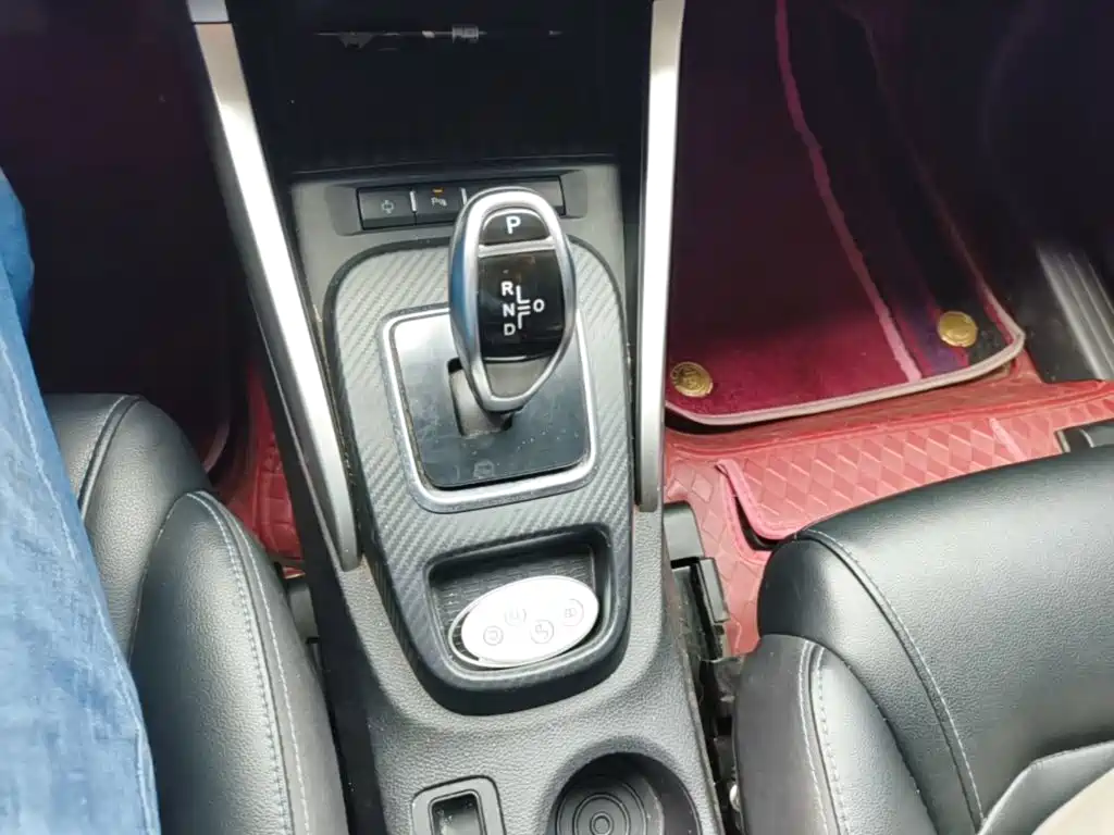 BYD Yuan New Energy 2020 2019 EV360 Smart Connect Premium Edition