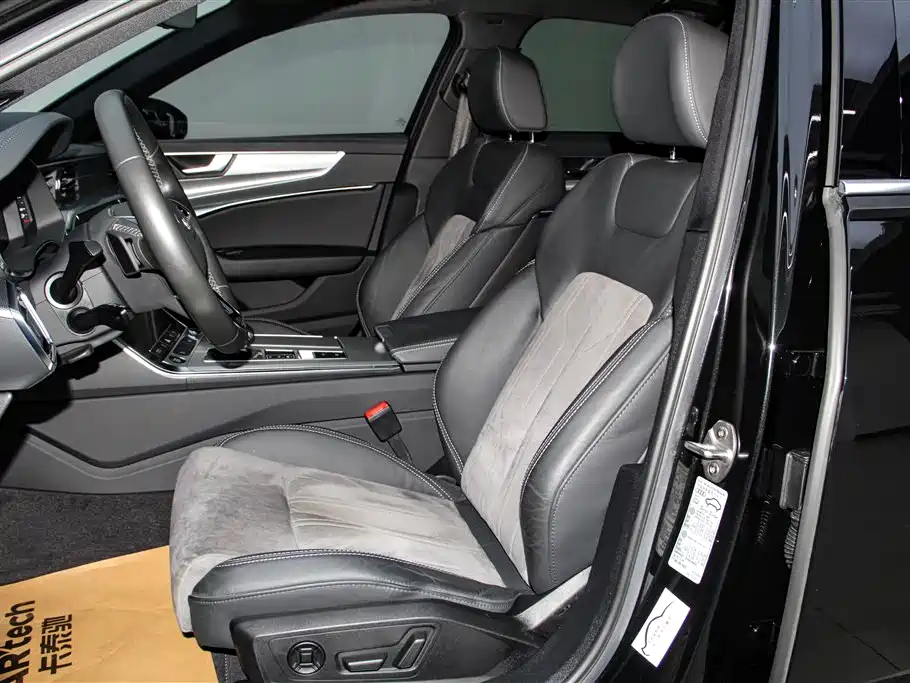 Audi A6L 2021 45 TFSI Exclusive Sport фото 18