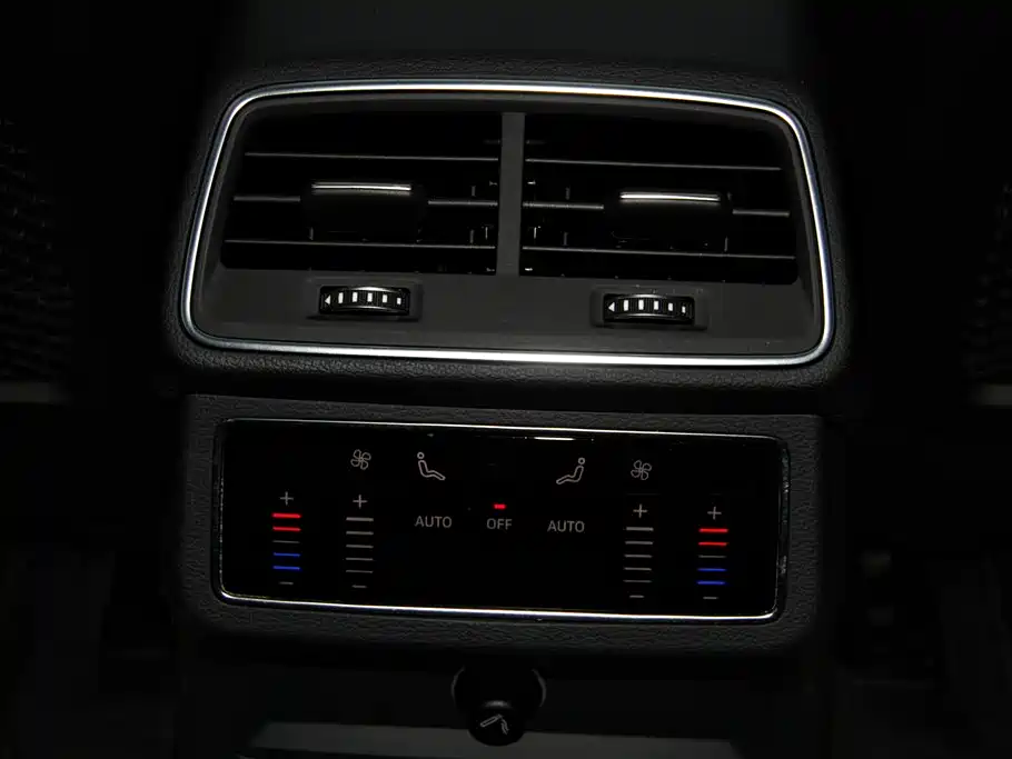 Audi A6L 2021 45 TFSI Exclusive Sport фото 26