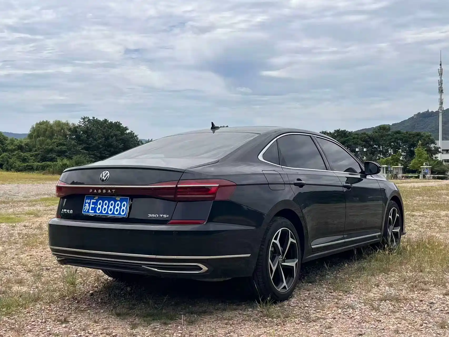 Photo 7 - Volkswagen Passat