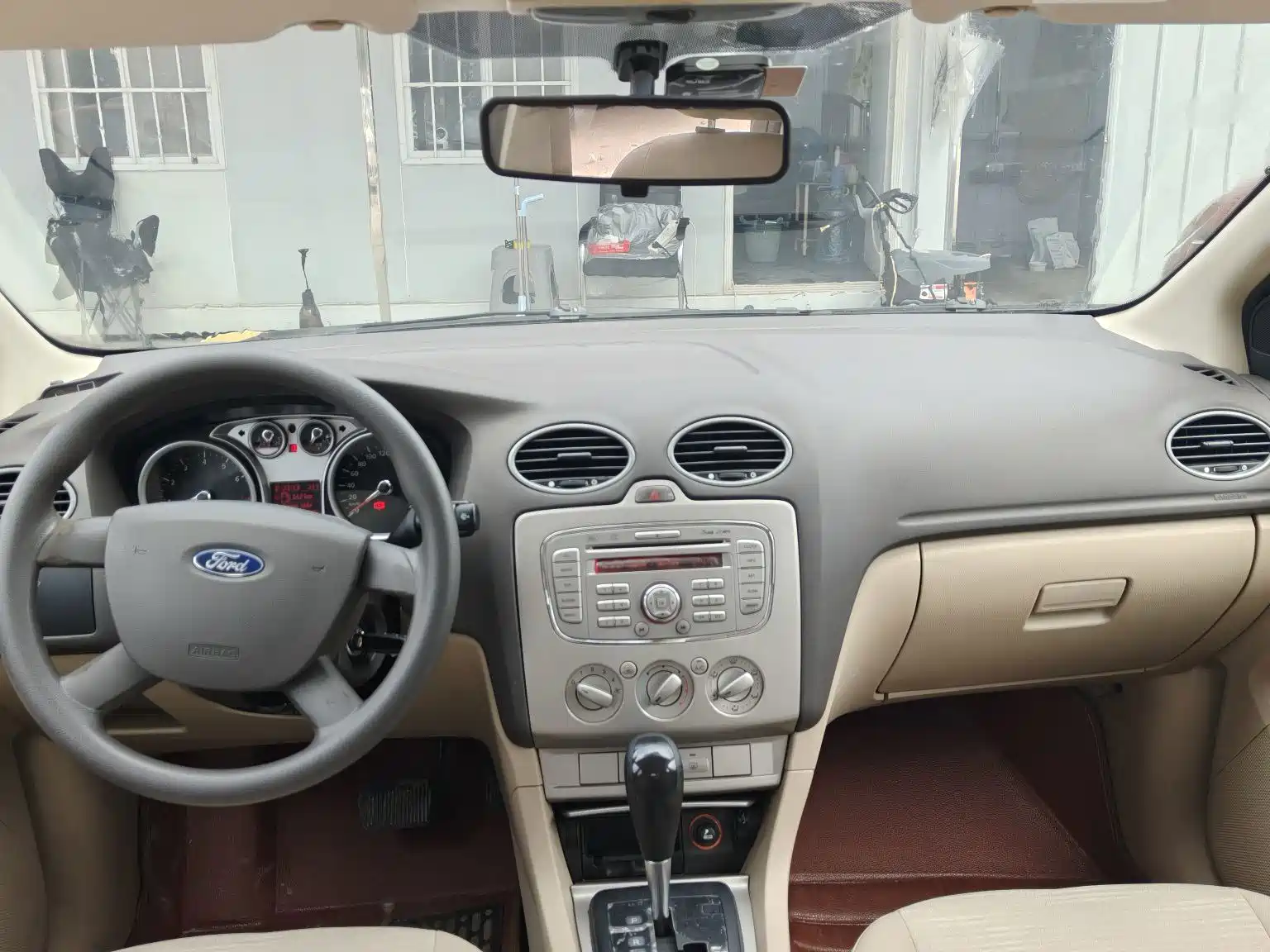 Фото 2 - Ford Focus
