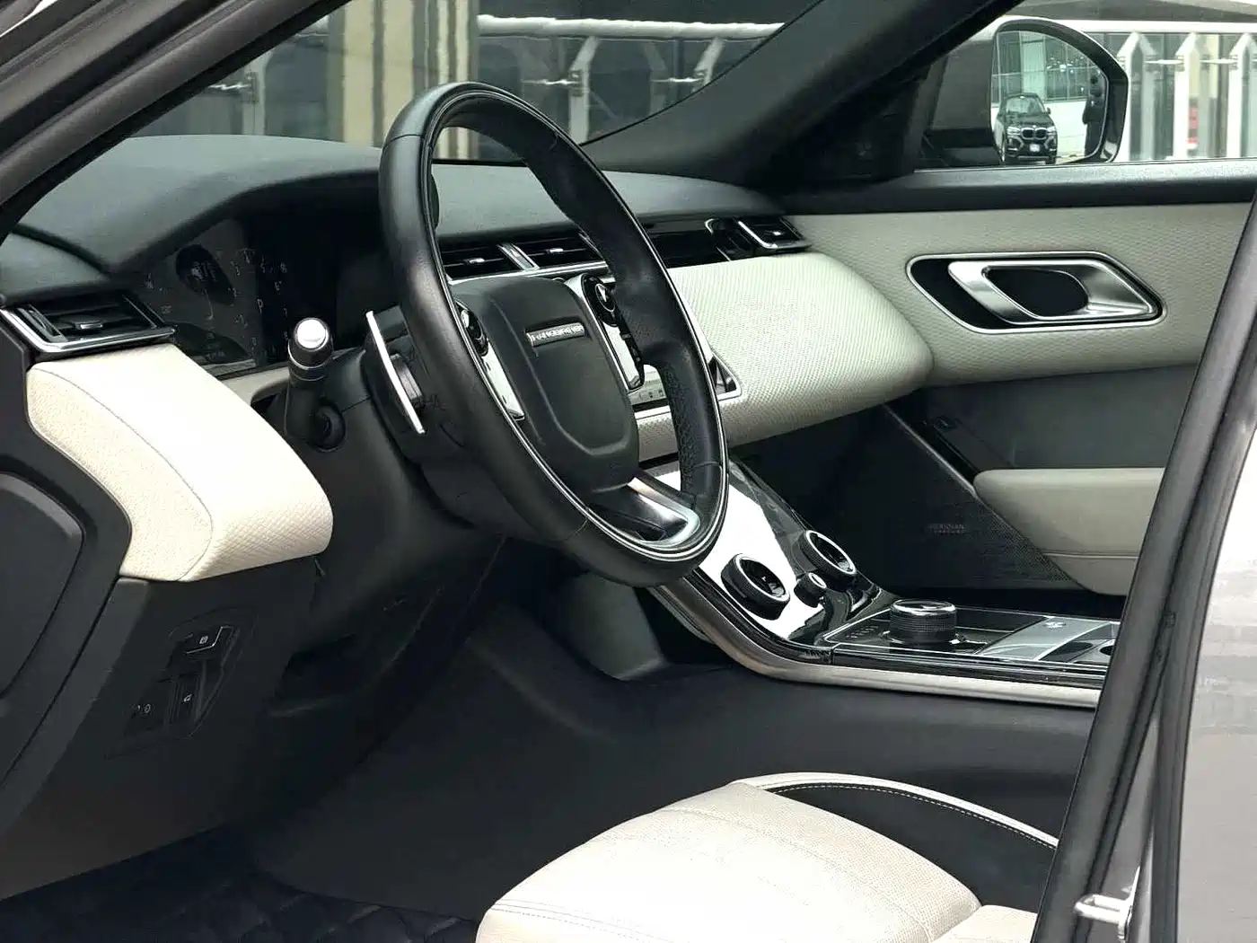 Land Rover Range Rover Velar 2017 P380 R-DYNAMIC SE фото 3