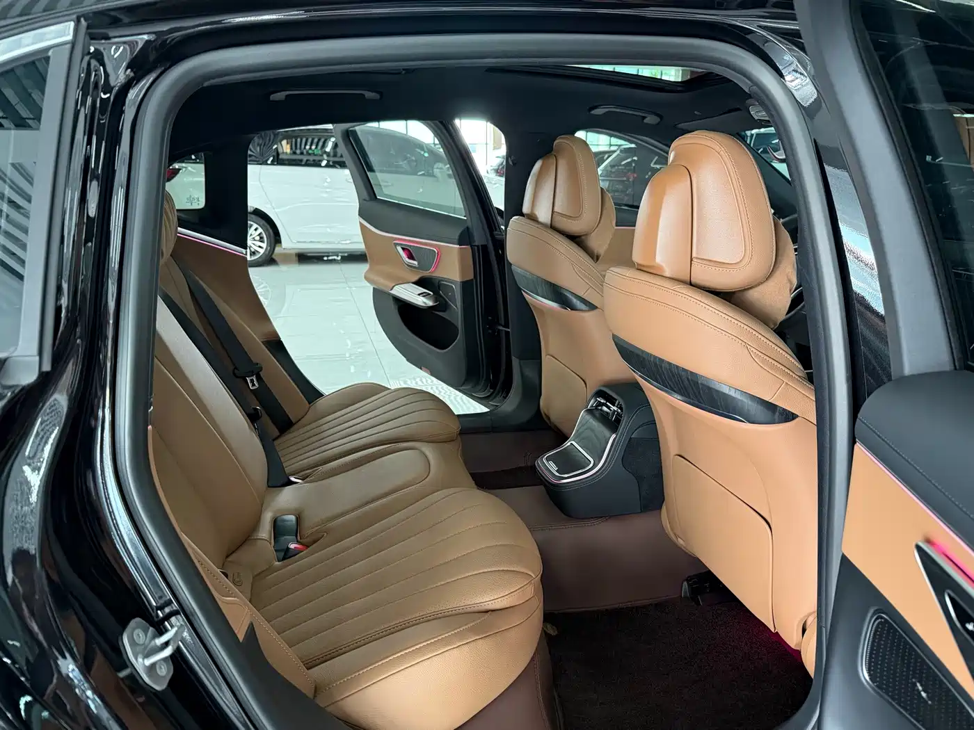 Mercedes-Benz E-Class 2026 2026 E 260 L Classic Edition