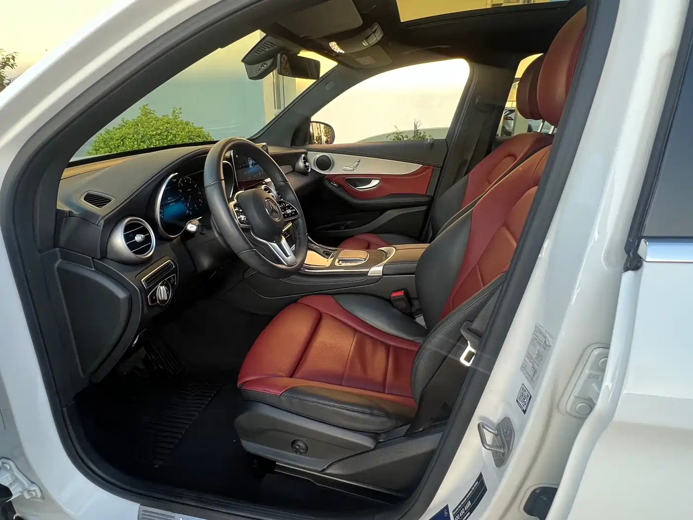 Mercedes-Benz GLC 2020 Facelift GLC 260 L 4MATIC Dynamic фото 12