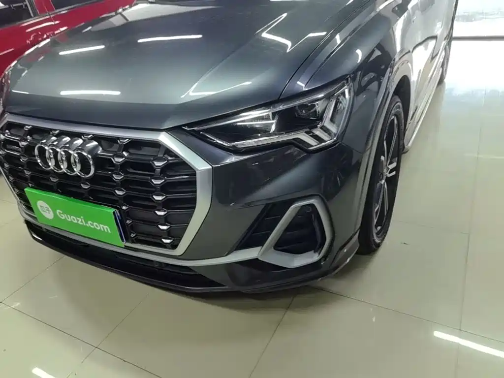 Фото 24 - Audi Q3