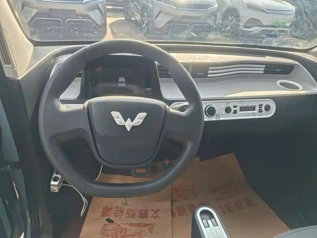 Фото 4 - Wuling Motors Hongguang MINIEV