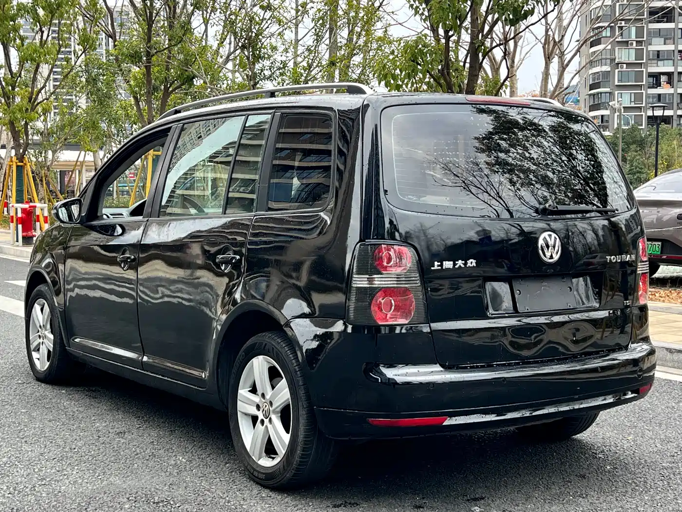 Volkswagen Touran 2015 1.4T DSG Comfort Edition 5-seater фото 7
