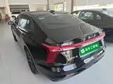 Photo 5 - Hongqi H5 PHEV