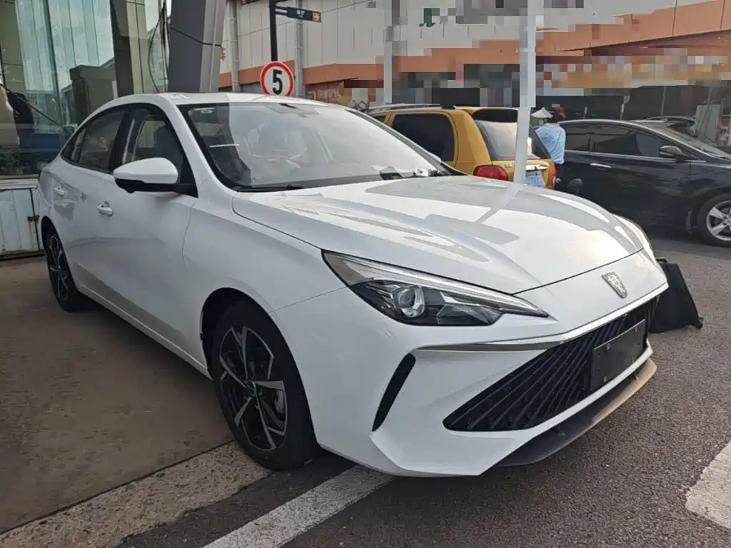 Roewe i5 2026 2023 1.5L CVT Honor Edition