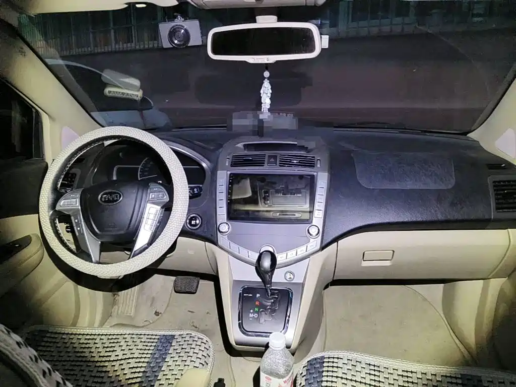 BYD S6 2013 2013 Platinum Edition 2.4L Automatic Executive