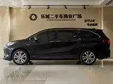 صورة 17 - Toyota Sienna