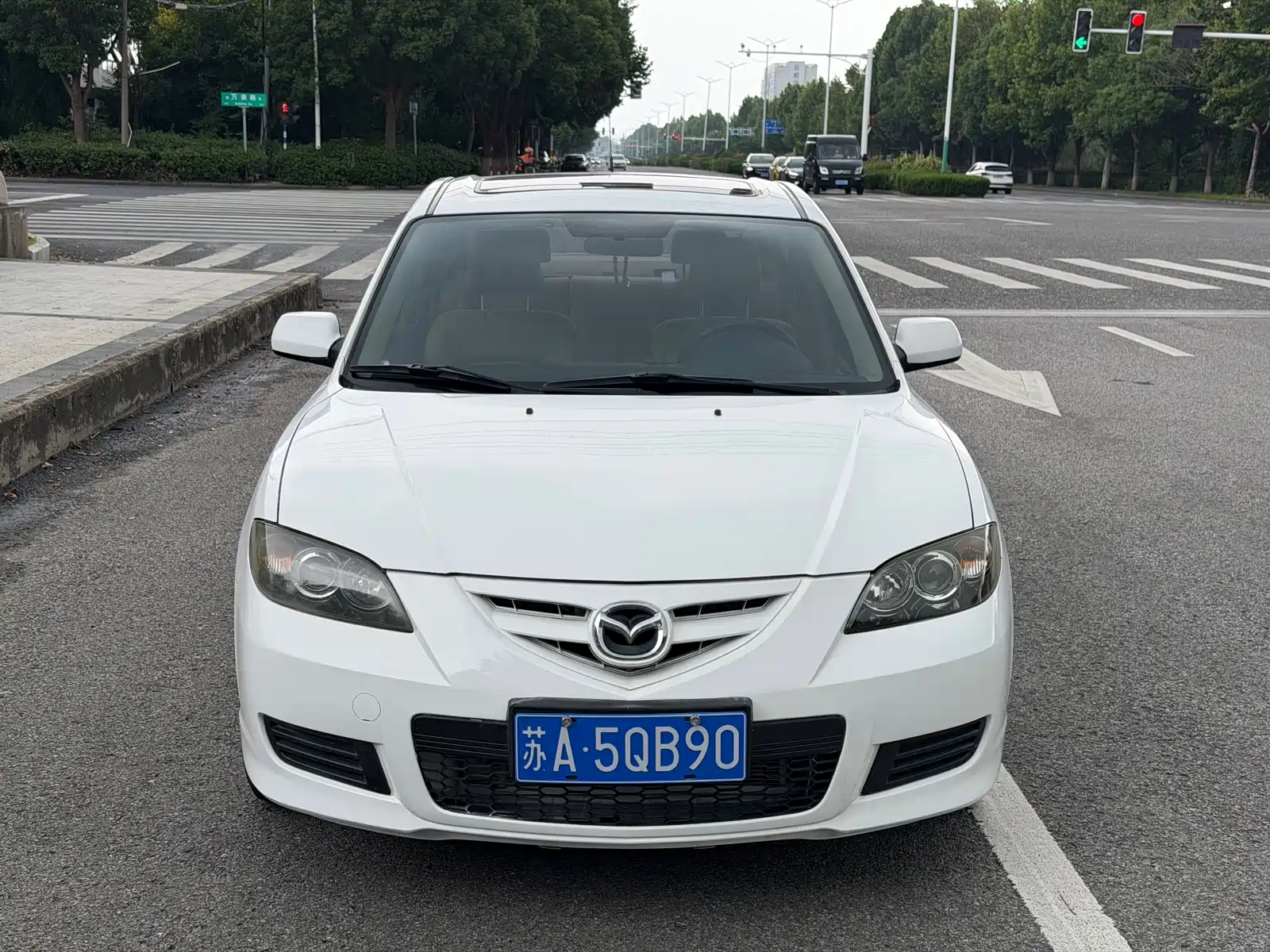 Фото 2 - Mazda 3
