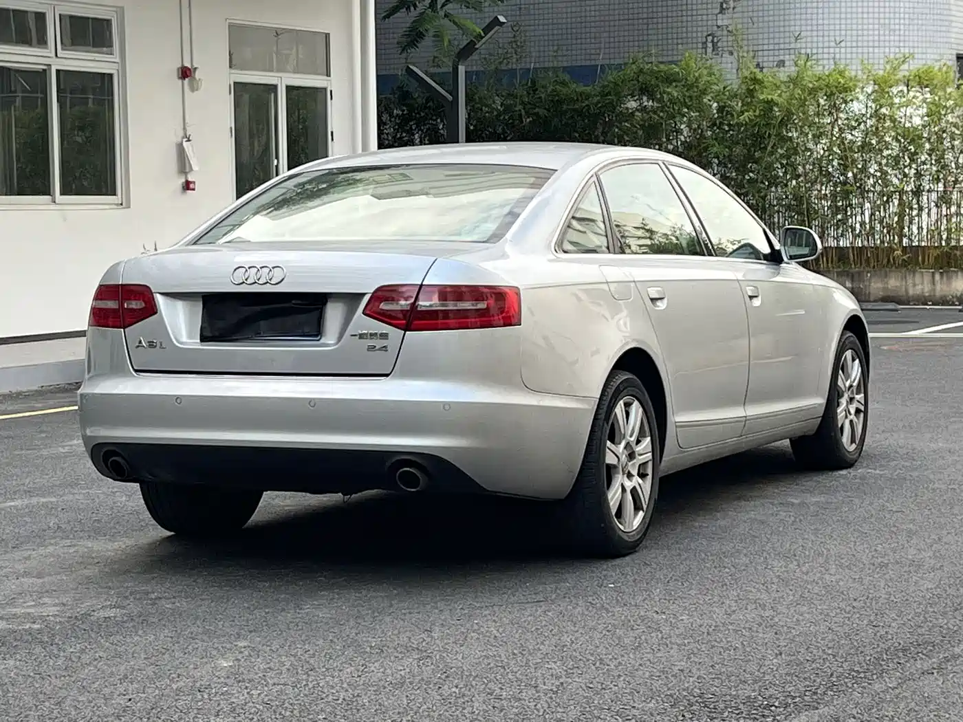 Audi A6L 2009 2010 2.4L Comfort