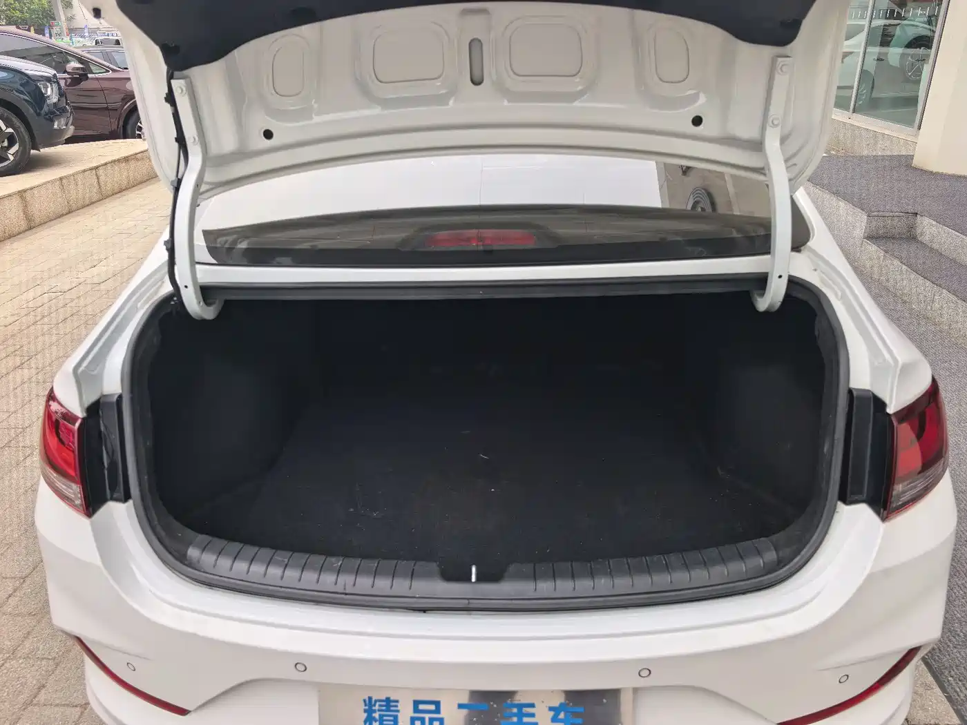 Hyundai Elantra 2018 1.6L Automatic Pleasing Edition GL China VI фото 23