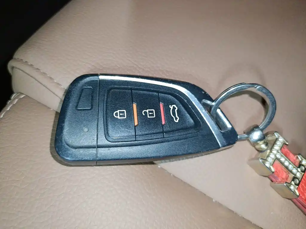 Zhonghua V5 2016 2016 1.5T Automatic 2WD Smart