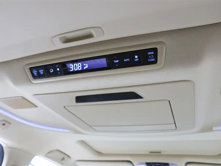 Toyota Vellfire 2020 Twin Engine 2.5L HV Premium Edition фото 22